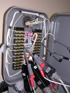 Подключение к цепям питания и управления запорной арматуры стенда контроля параметров электроприводного оборудования "Крона-517"