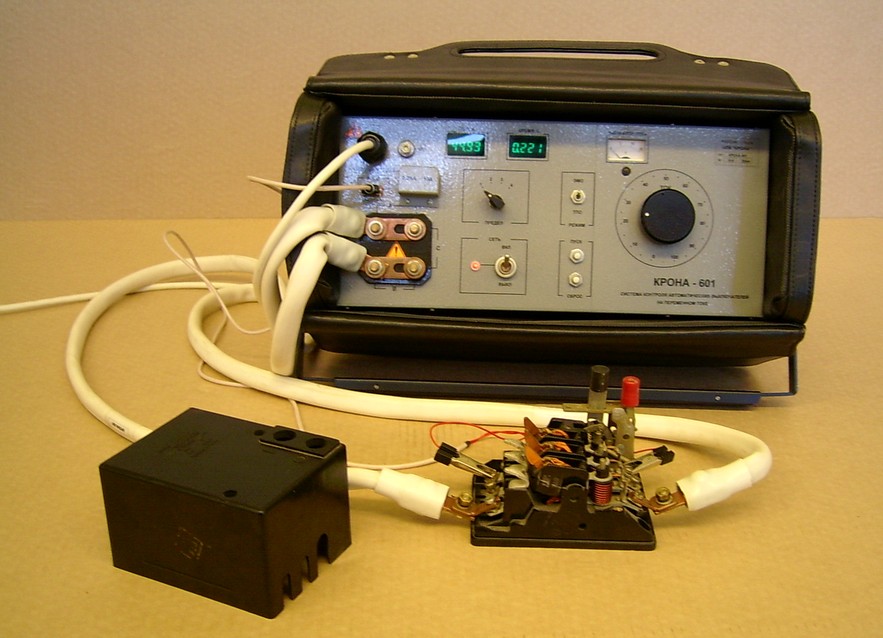 Устройство прогрузки автоматических выключателей УПА-16М